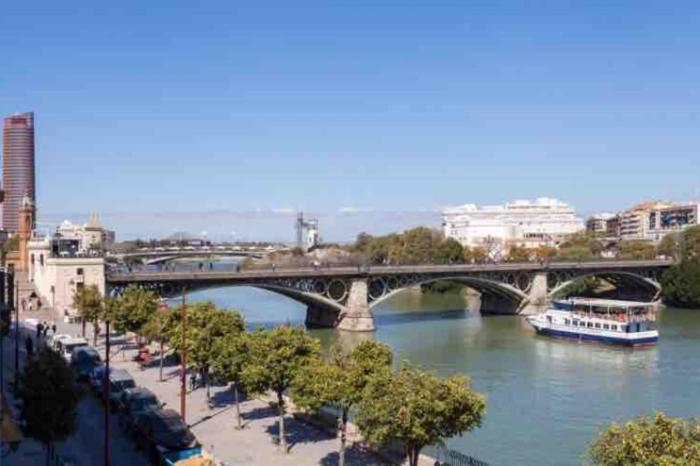 La Luz De Triana Apartamento 3 Dormitorios Sevilla Exteriér fotografie
